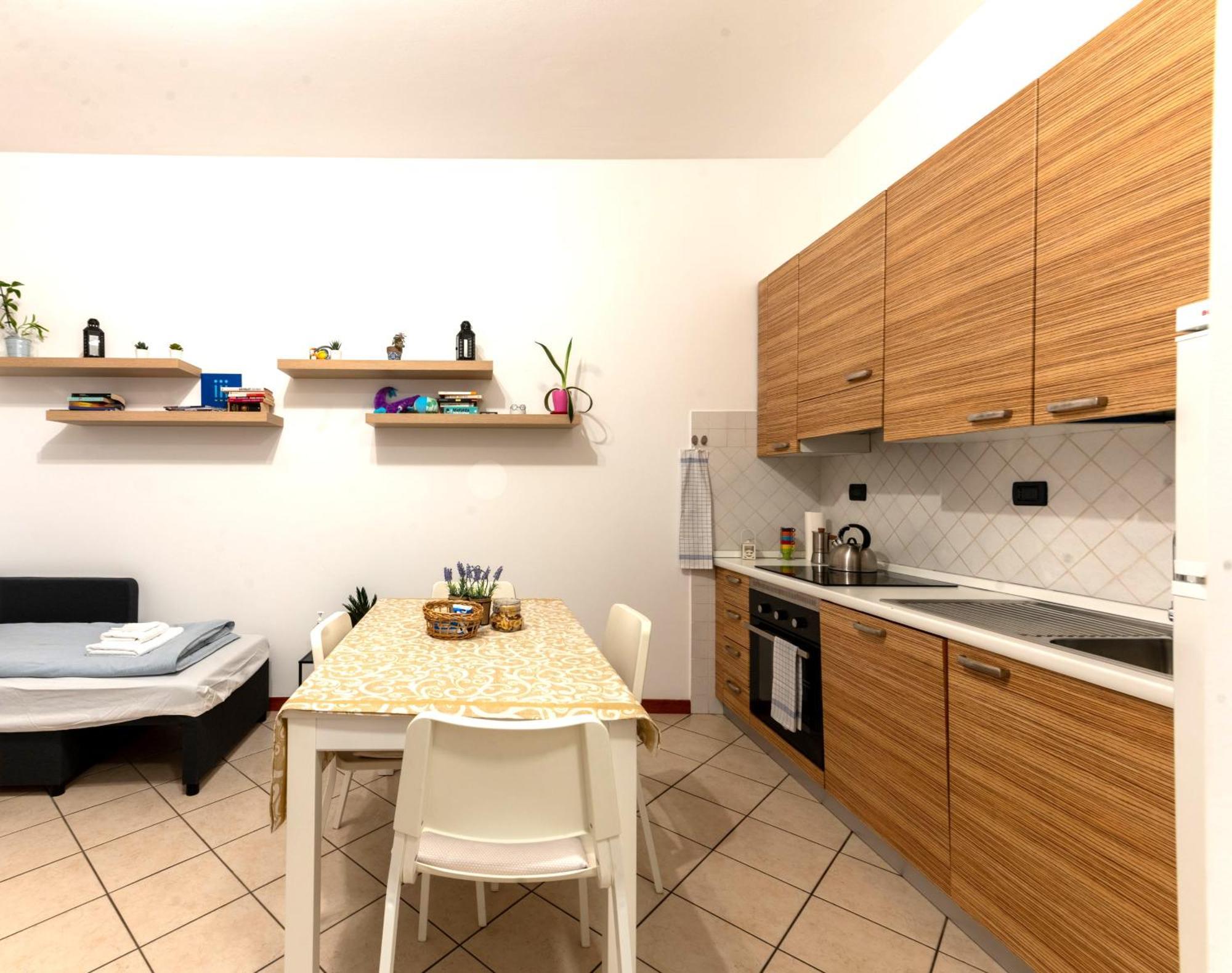Holiday Apartment - Brescia Centro - Parcheggio Privato المظهر الخارجي الصورة